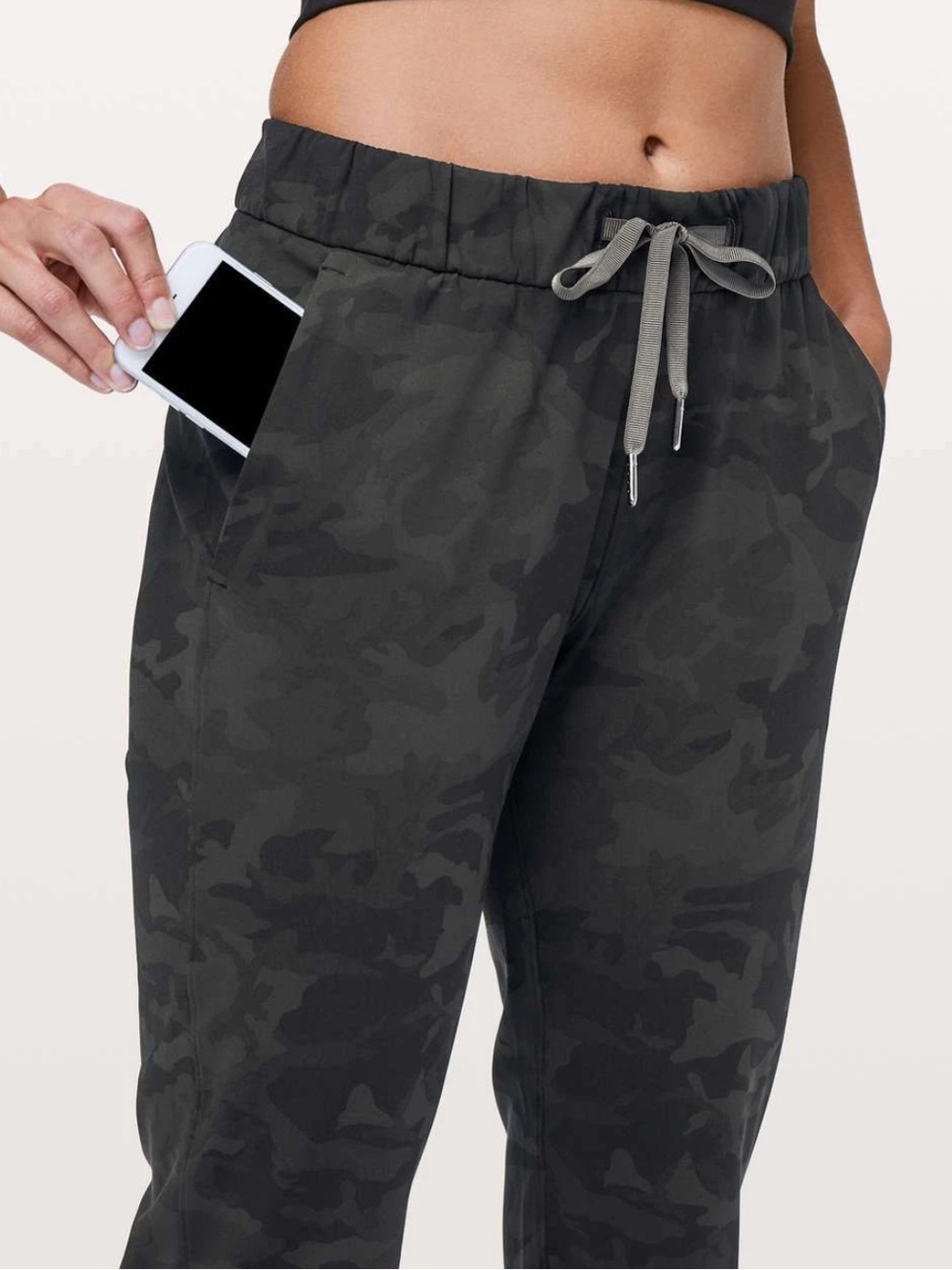 Lululemon On the Fly Cropped Pants Size 4 Incognito Camo Multi Grey ICMG